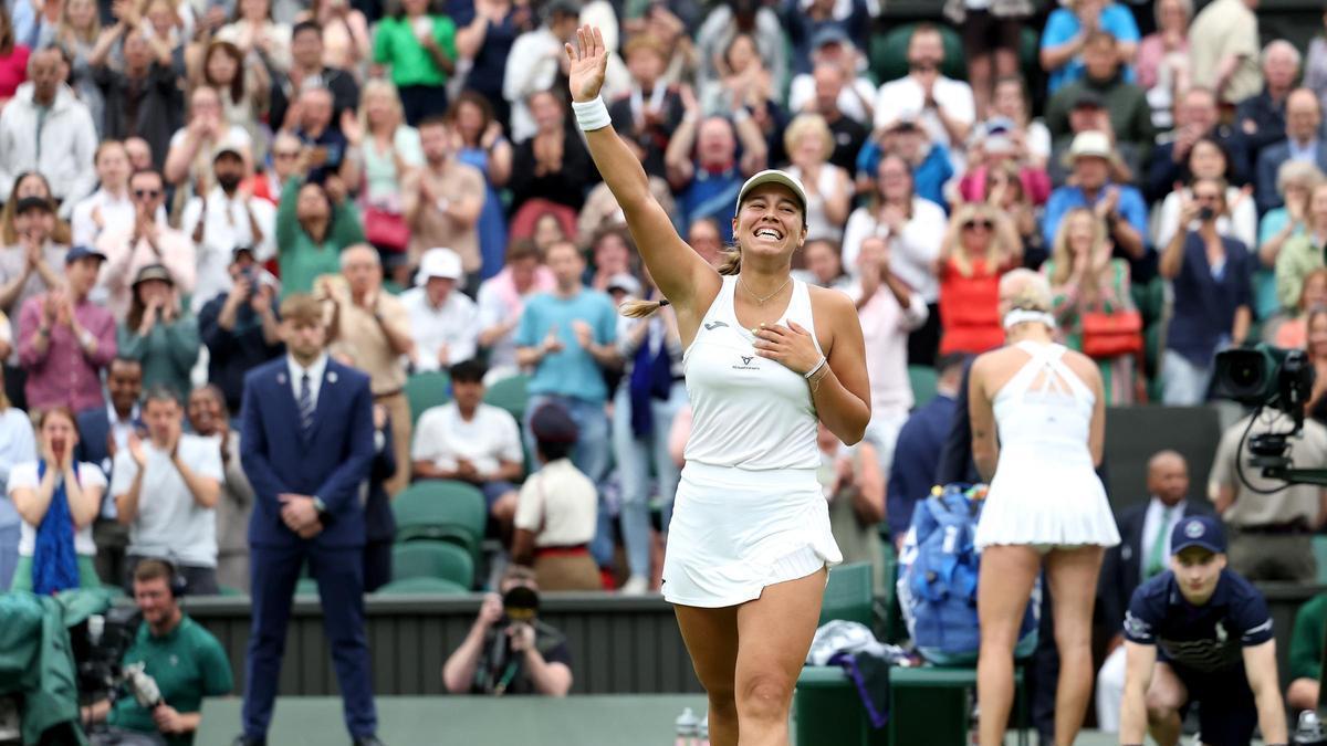 Jéssica Bouzas logra su mayor gesta sobre la hierba de Wimbledon