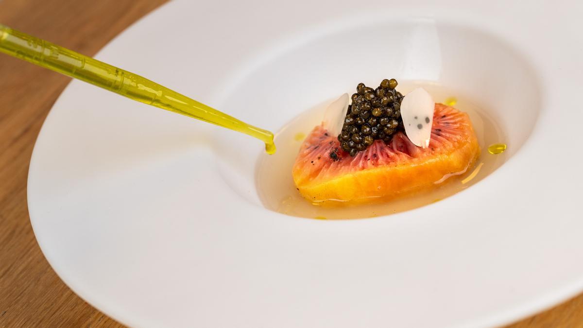 El kiwi rojo con caviar.