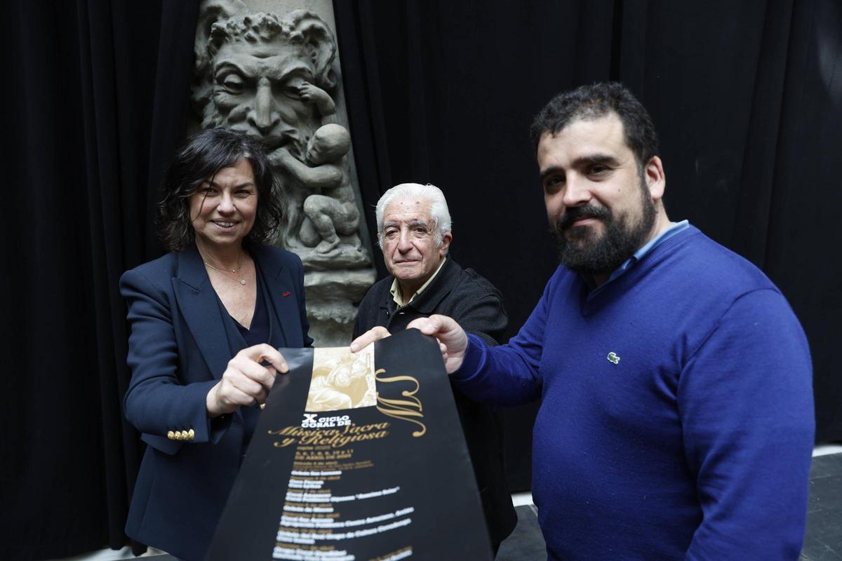 Por la izquierda, Montserrat López, Santi Martínez y Pablo Camblor.