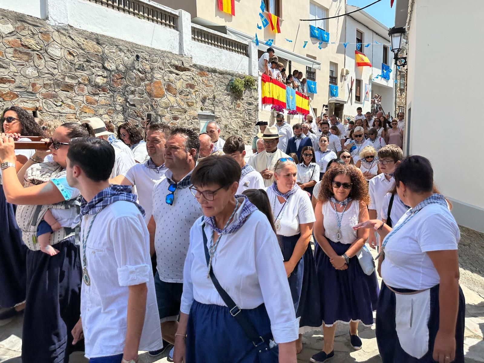 EN IMÁGENES: La procesión de la virgen del Carmen en Tapia de Casariego