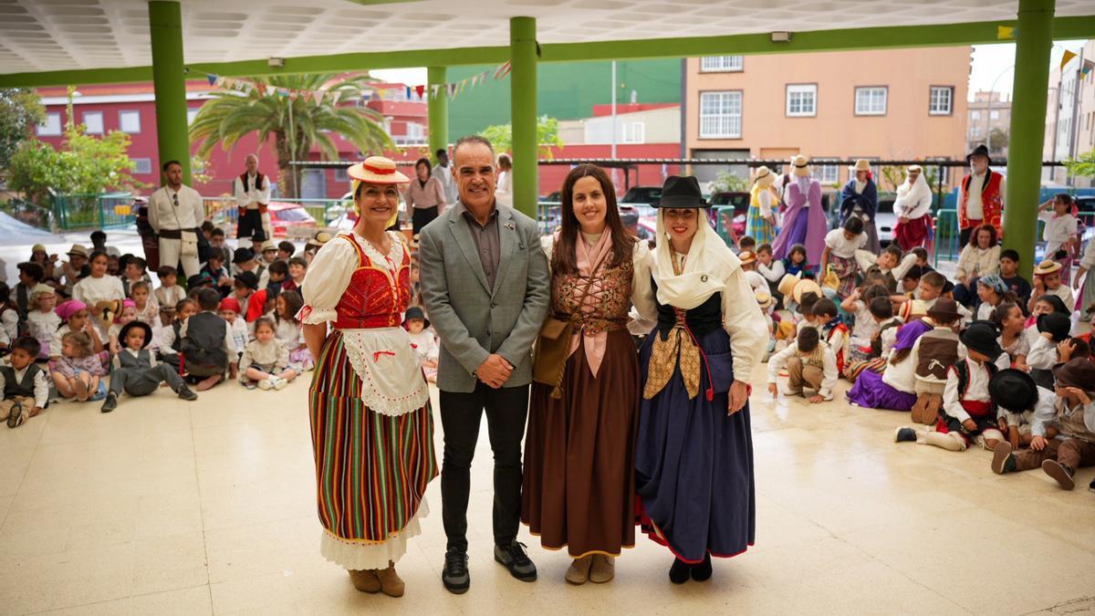 Celebración escolar del Día de Canarias