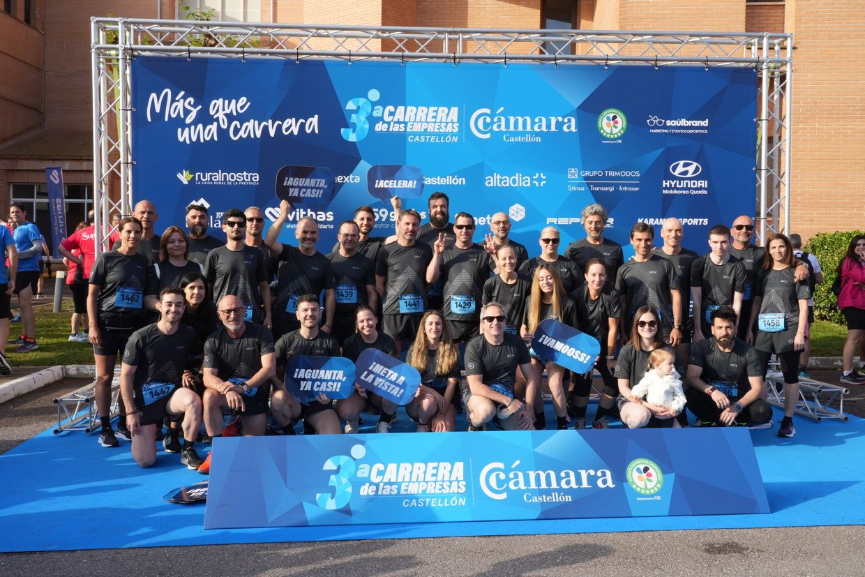 Búscate en las fotos de la Carrera de las Empresas en Castellón