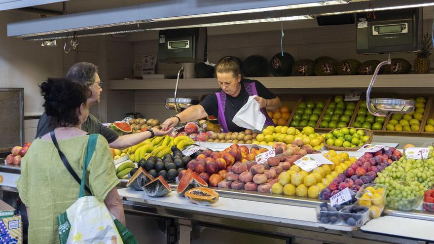 Los valencianos afrontan el tramo final del año con la lengua fuera por el exceso de gasto