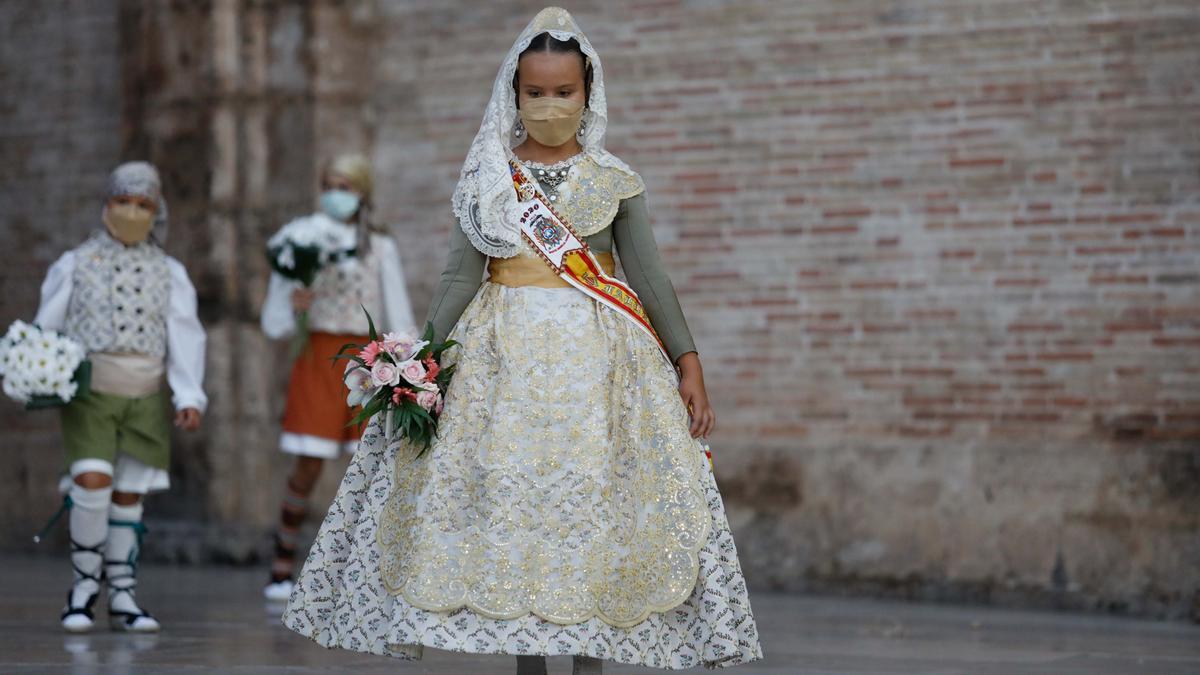 Búscate en el primer día de Ofrenda por las calles del Mar y Avellanas entre las 20:00 y 21:00 horas