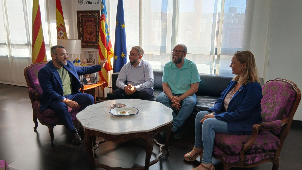 Benlloch, Fajardo y Cortells recibieron al nuevo archivero municipal.