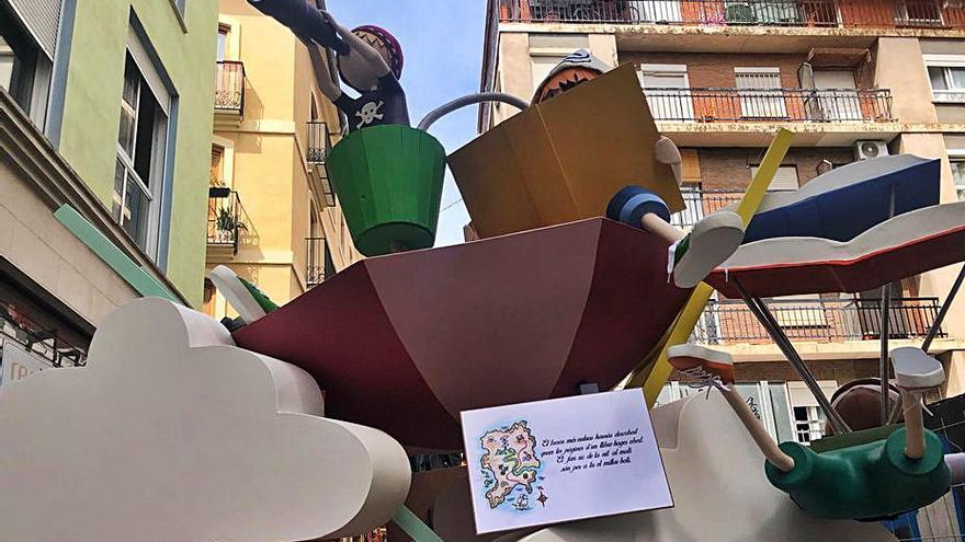 El monumento infantil, hecho con materiales reciclados.