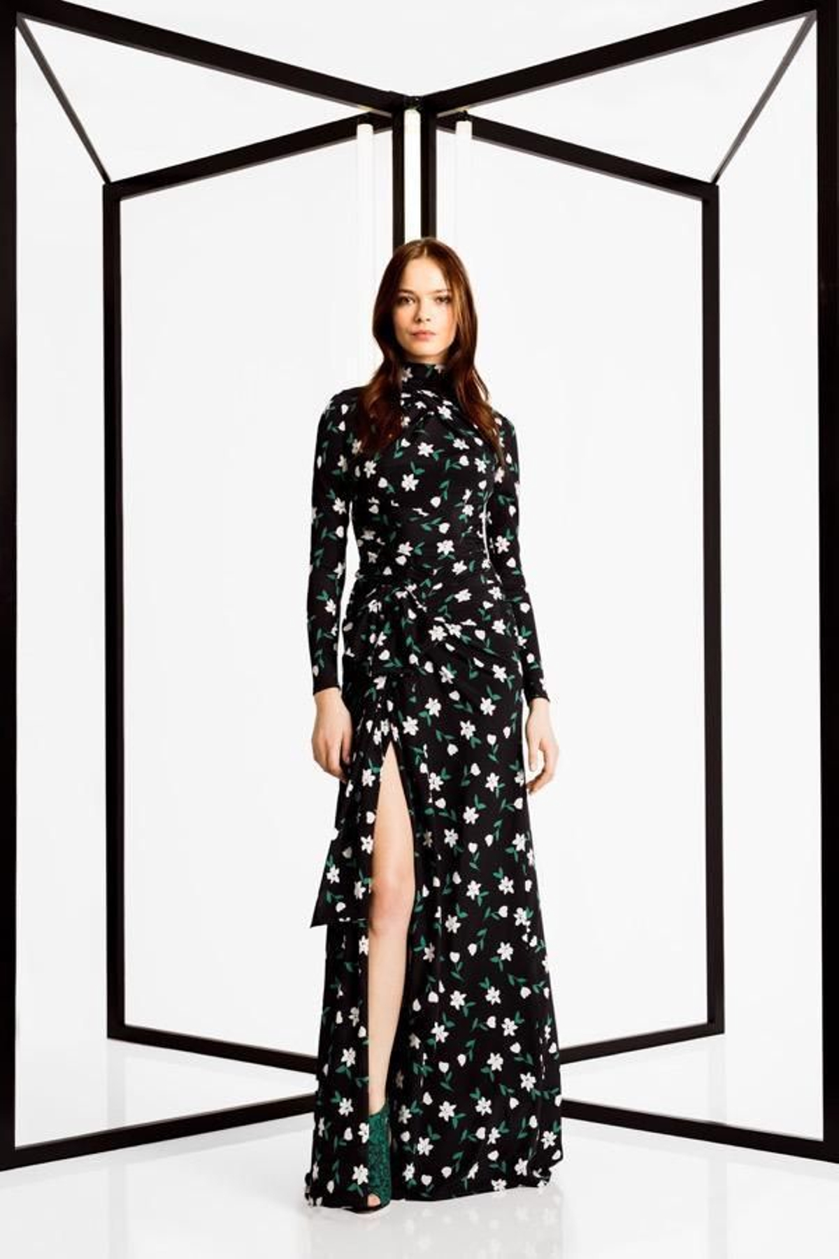 Carolina Herrera Pre Fall. Peek a boo.