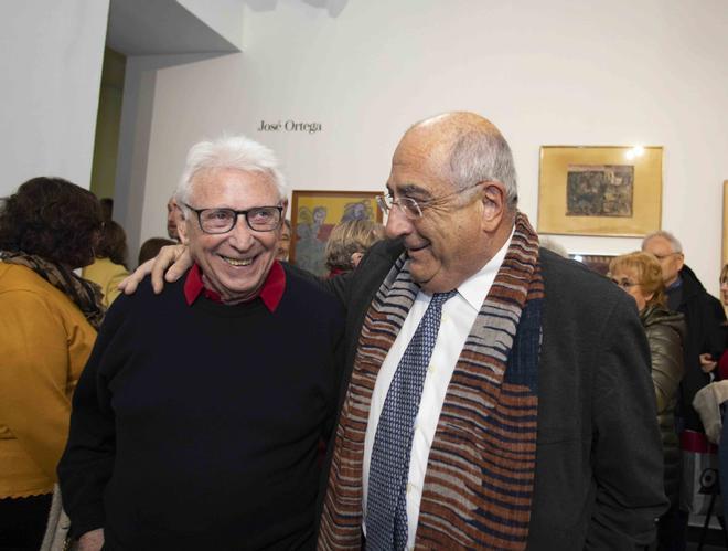 Raimon se muestra emocionado en la inauguración de la exposición por los 60 años de "Al vent"