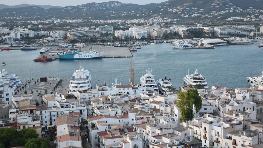 Abiertos 14 expedientes urbanísticos en todo el puerto de Ibiza