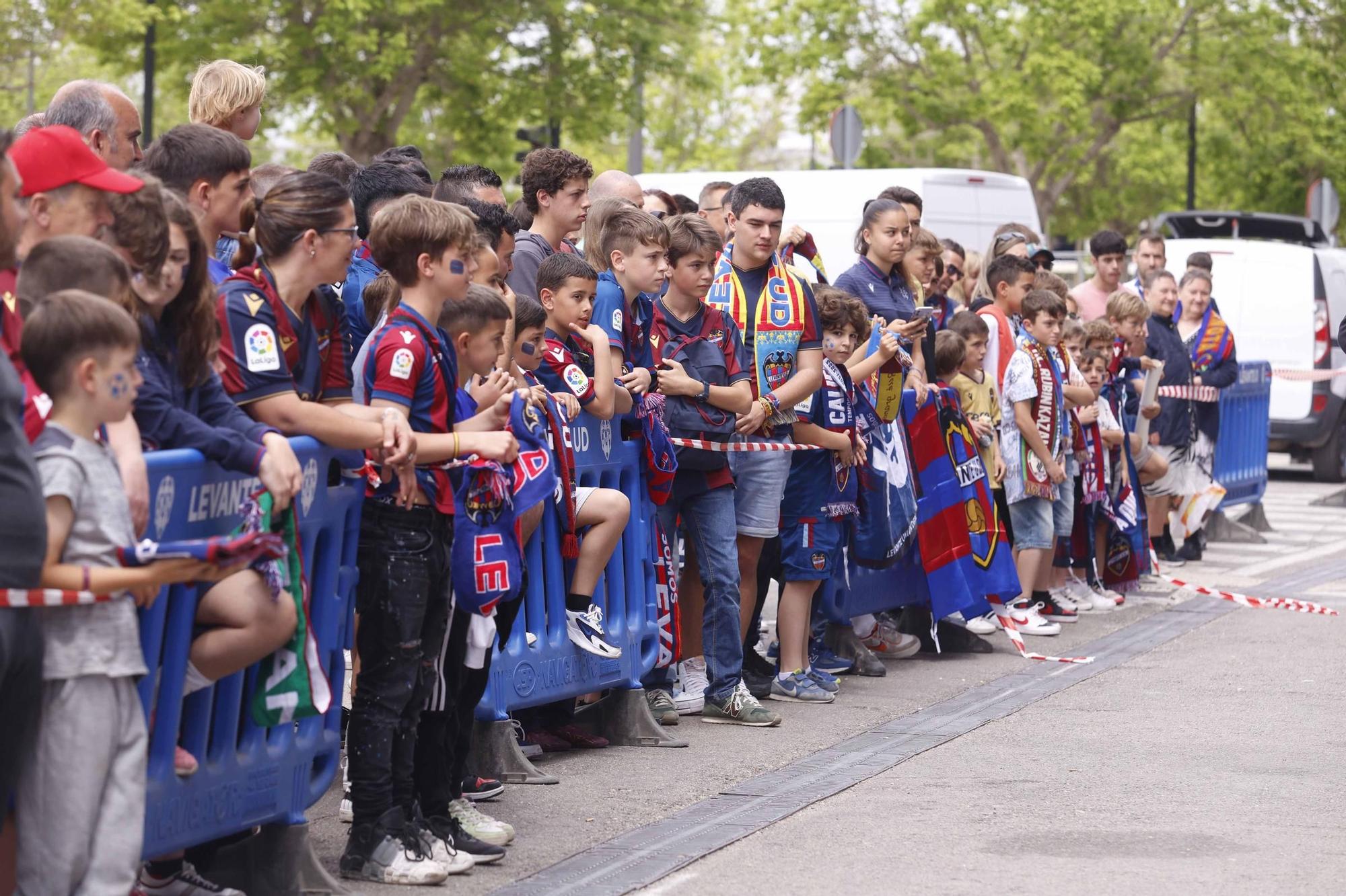 Búscate en el recibimiento al Levante UD antes de enfrentarse al Alavés