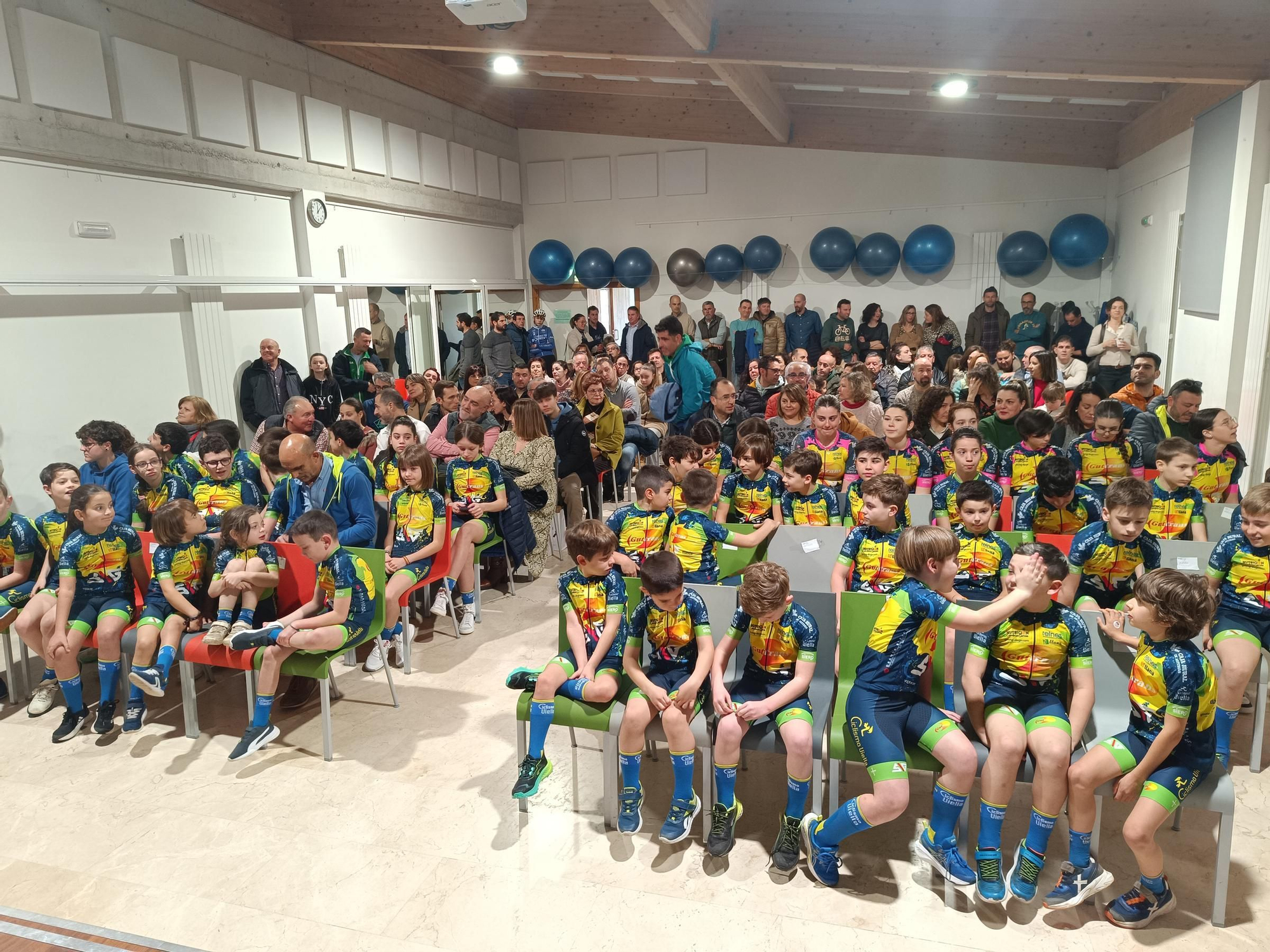 La Escuela de Ciclismo de Viella celebra su Gala Presentación de Temporada