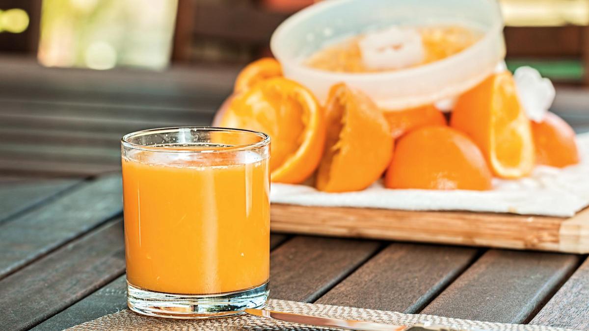 Un zumo de naranja.
