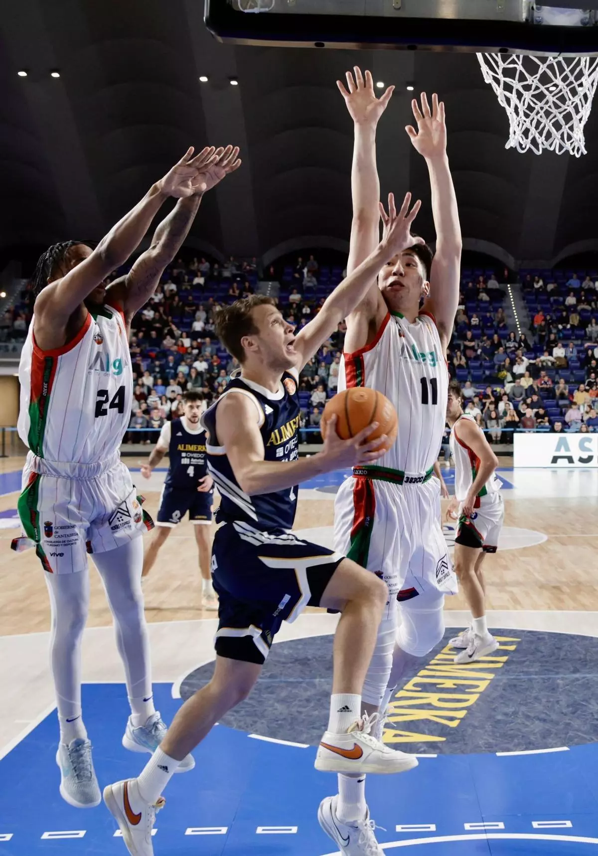 El Alimerka Oviedo se impone al Alega Cantabria (97-79)