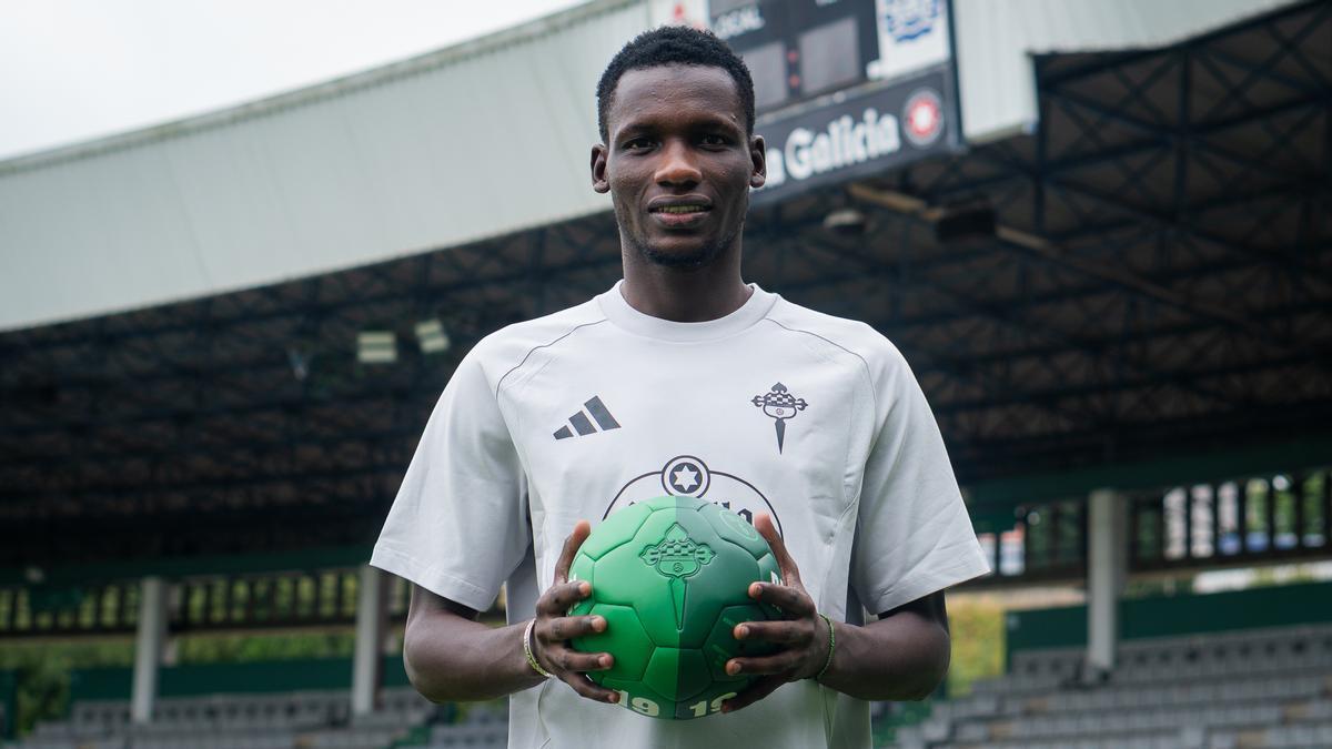 Sekou, en su presentación en el Racing de Ferrol