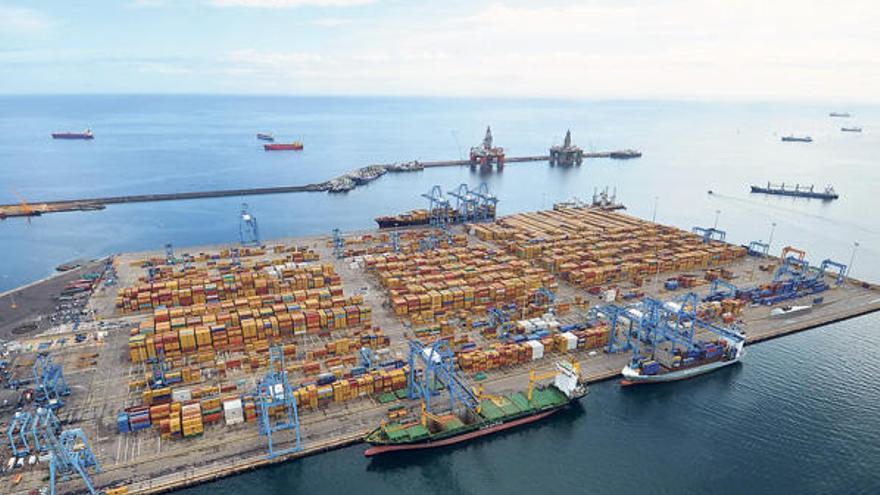 Alarma en el puerto de Las Palmas