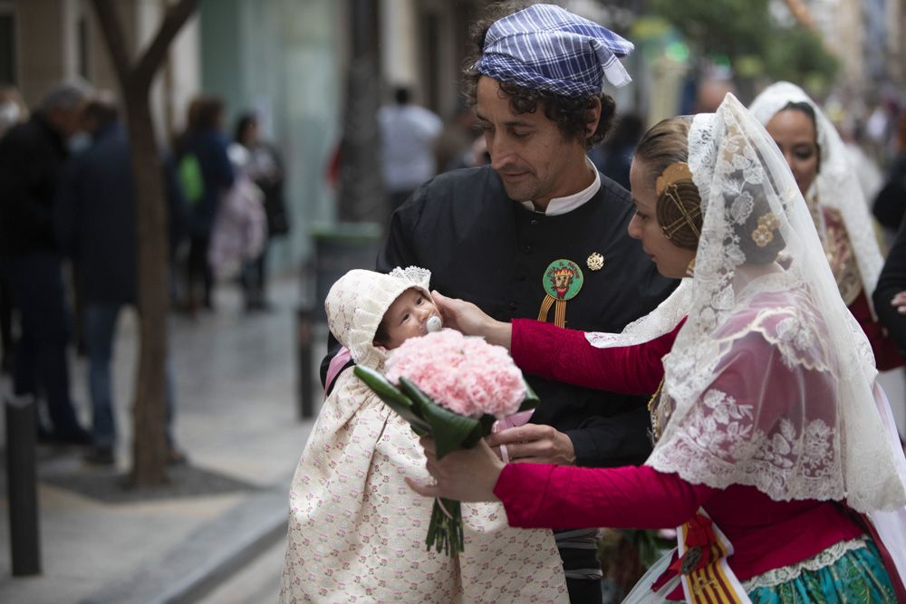 Las imágenes de la ofrenda en Sagunt.