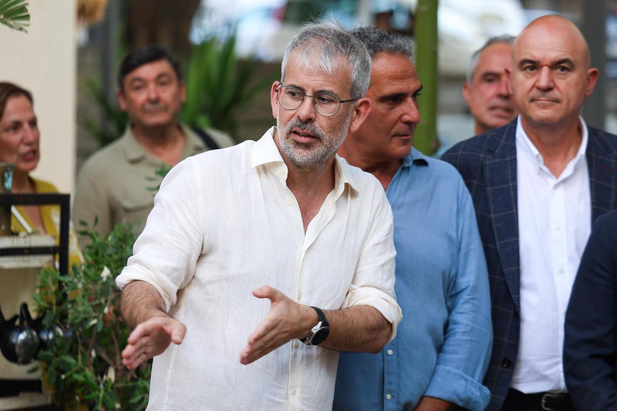 Inauguración del nuevo reloj de Vara de Rey en Ibiza. Inauguración del nuevo reloj de Vara de Rey en Ibiza.
