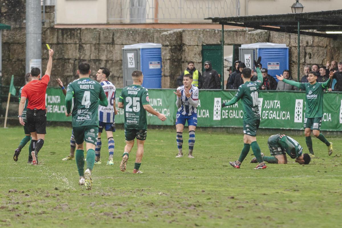 Así fue el partido entre el Arenteiros y el Real Avilés Así fue el partido entre el Arenteiros y el Real Avilés