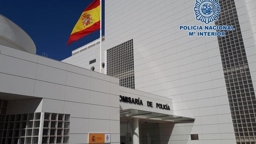 La Policía investiga la muerte de una mujer en su piso de Granada