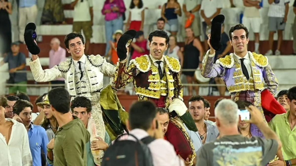 Marco Pérez, Alejandro Talavante y Tomás Rufo salieron en hombros de Ondara