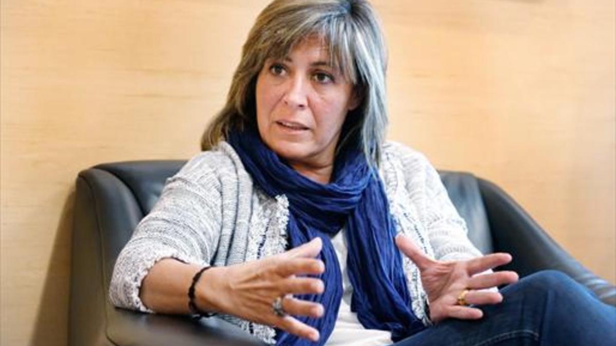 Núria Marín, en su despacho del Ayuntamiento de L'Hospitalet.