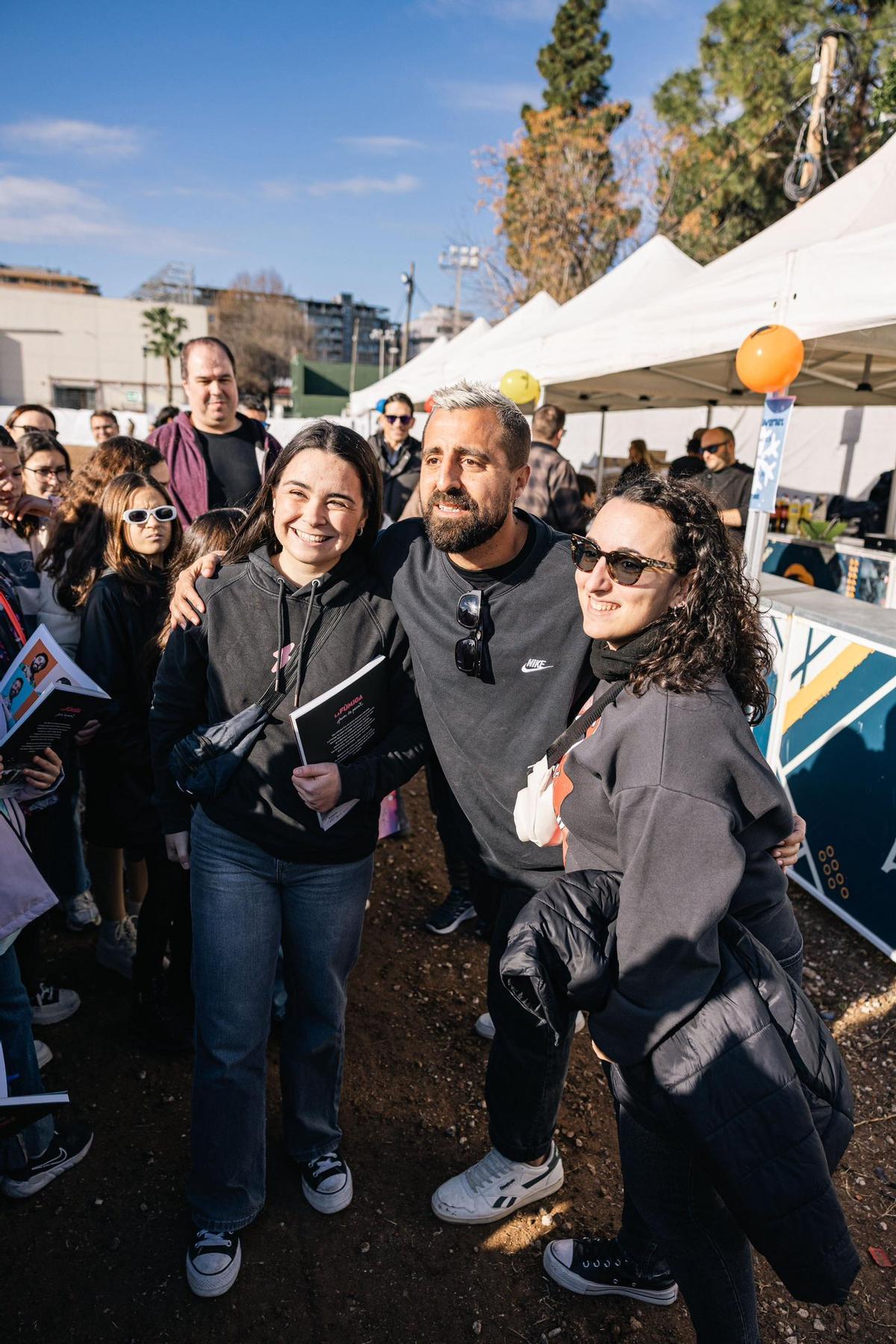 La Fúmiga ompli de famílies el Festivernet de Tavernes de la Valldigna La Fúmiga ompli de famílies el Festivernet de Tavernes de la Valldigna