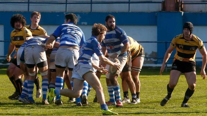 Los jugadores del Belenos, en uno de los últimos partidos disputados en el Muro de Zaro.