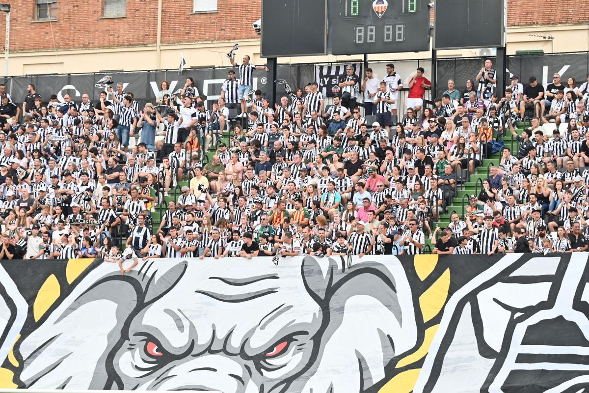 La afición albinegra, protagonista dentro y fuera del SkyFi Castalia