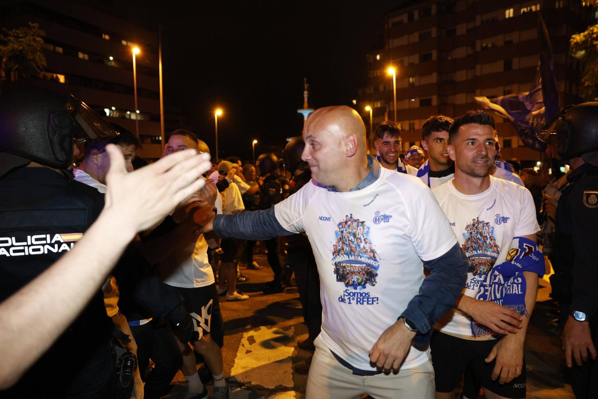 EN IMÁGENES: Locura en las calles de Avilés por el ascenso