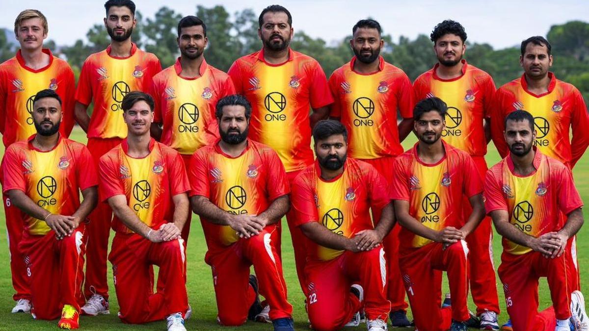 Los componentes de la selección española de cricket que se clasificaron al Europeo.