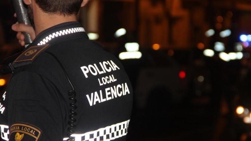 Un joven agrede a sus padres al no encontrar el móvil en València