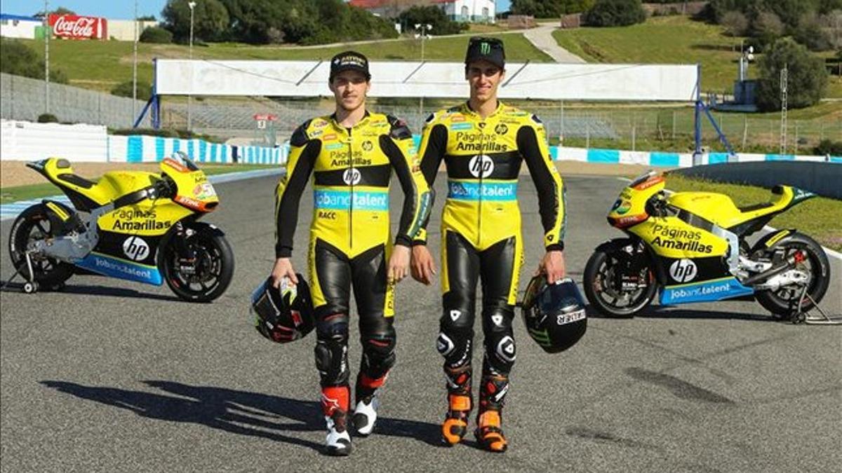Edgar Pons y Álex Rins, con sus motos en Jerez