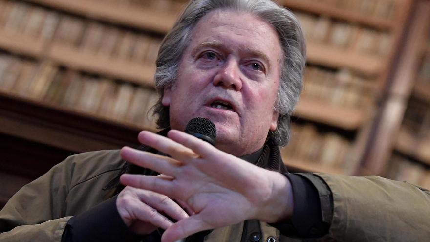 Bannon, acusado de desobediencia al Congreso de EEUU