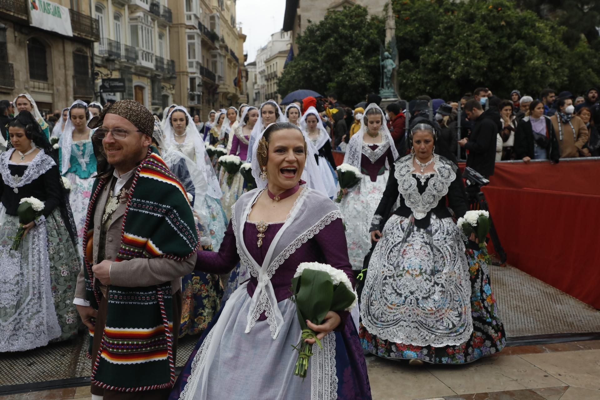 Búscate en el primer día de ofrenda por la calle de Quart (entre las 17:00 a las 18:00 horas)