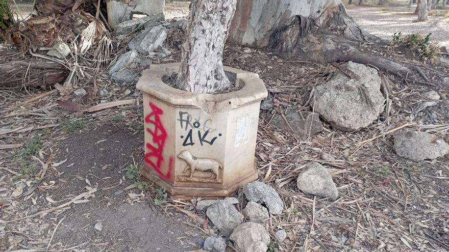 El brocal de un posible convento, en el Balneario del Carmen