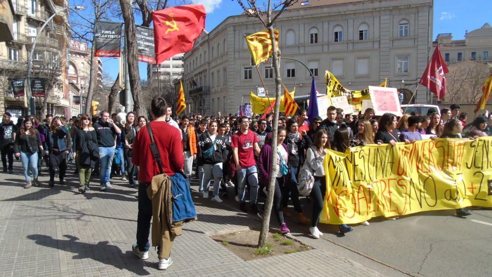 Manifestació 3+2 dels estudiants gironins