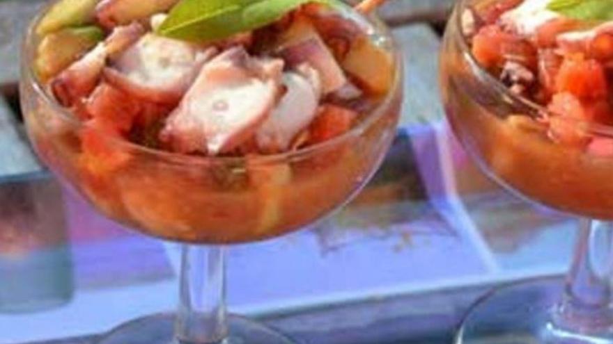 La recepta: Aperitiu de rodelles de pop cuit amb salsa romesco