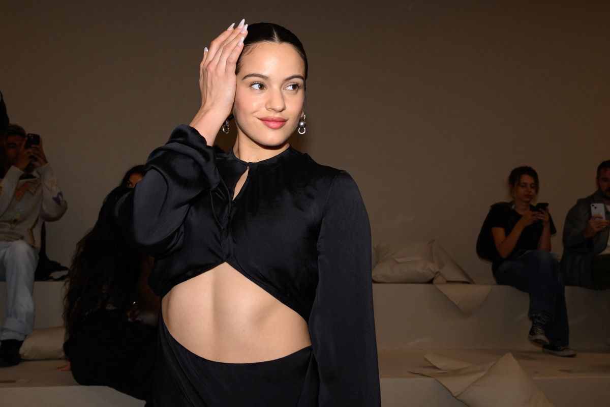 Rosalía, la estrella del desfile de Acne Studios