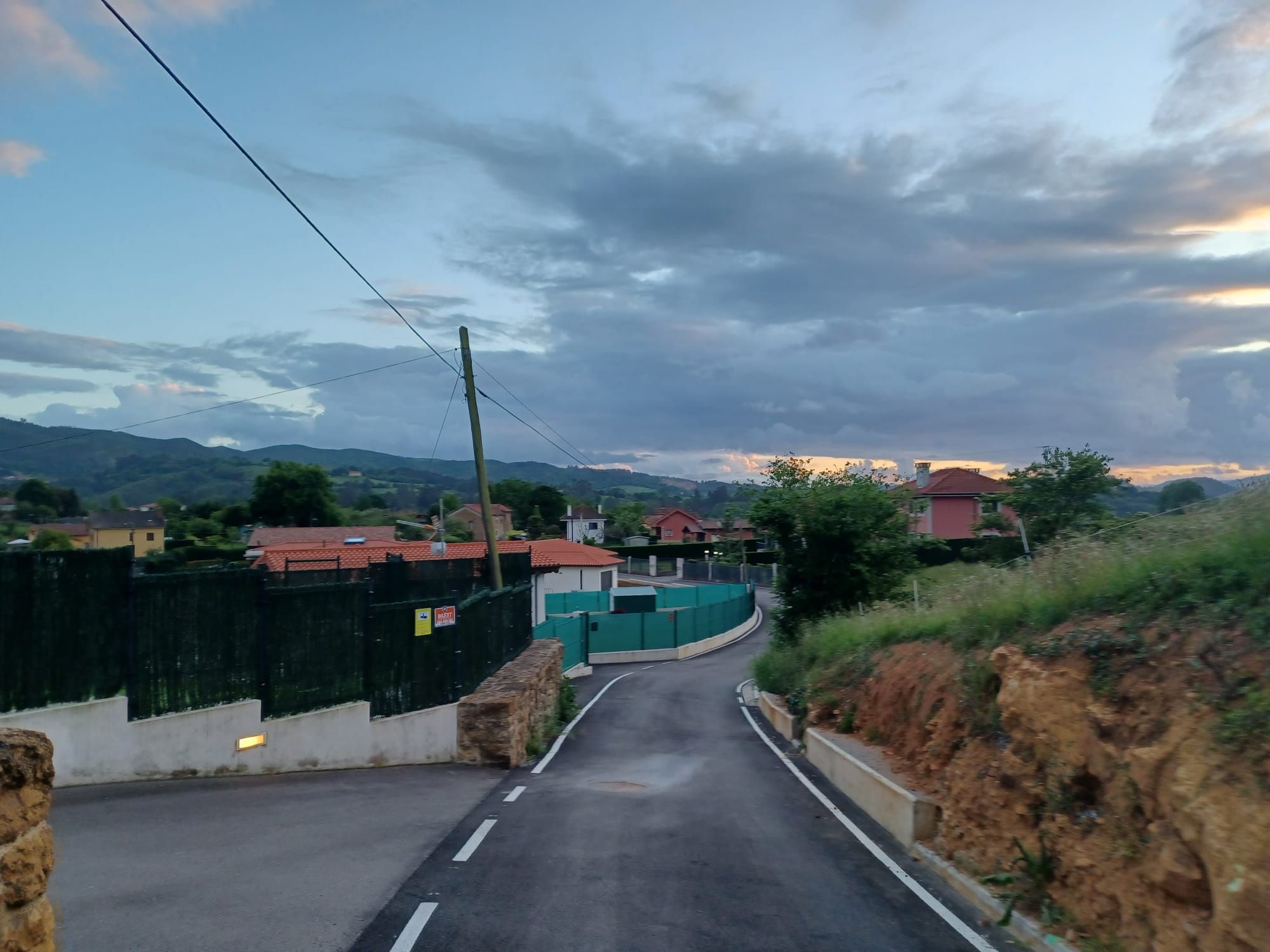 Ables está de moda: la parroquia de Llanera crece con una nueva urbanización y la rehabilitación de casas