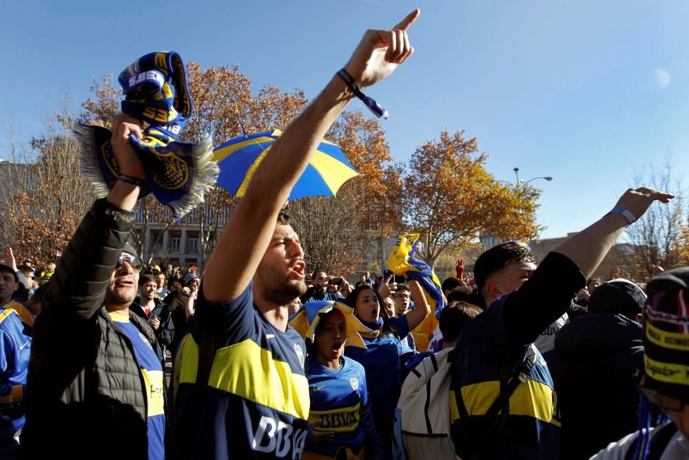 Las aficiones de River y Boca llenan Madrid