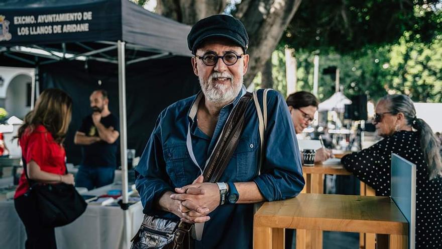 El escritor Federico J. Silva