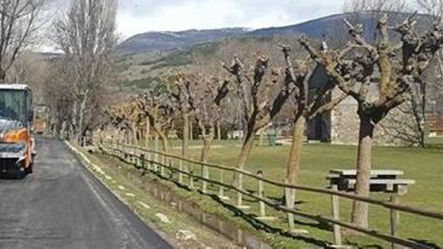 L&#039;accés al parc de Sant Guillem de Llívia, recentment remodelat