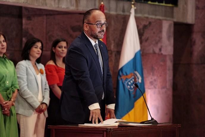 Toma de posesión de los consejeros del Gobierno de Canarias