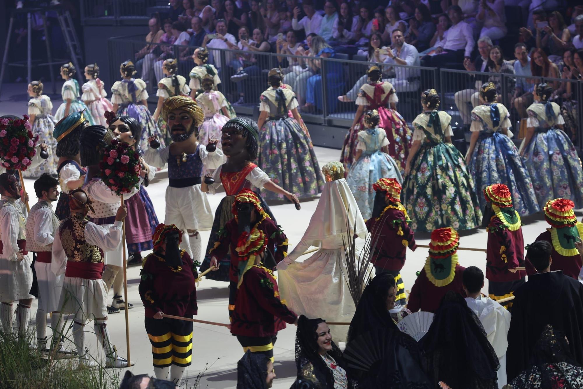 Todas las fotos de la gala de elección de candidatas a fallera mayor de València 2026
