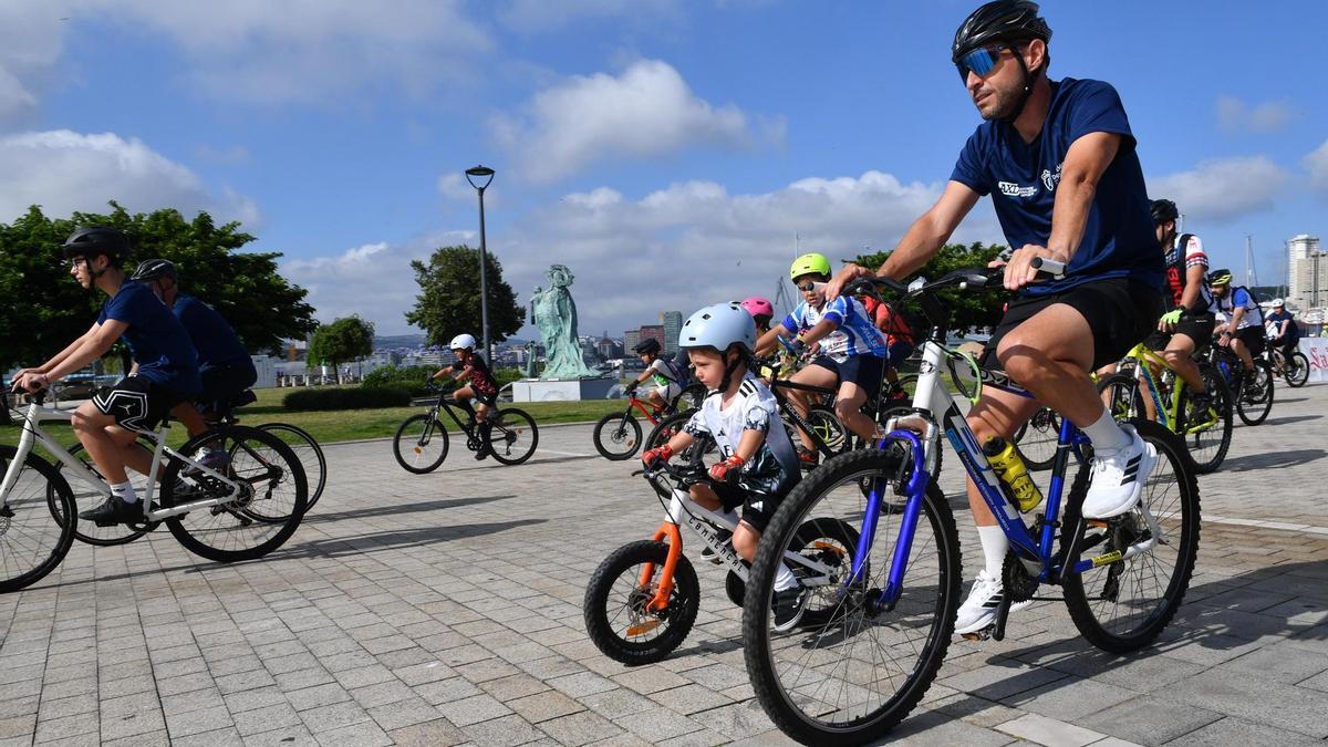 Participantes en el Día de la Bicicleta, el año pasado.