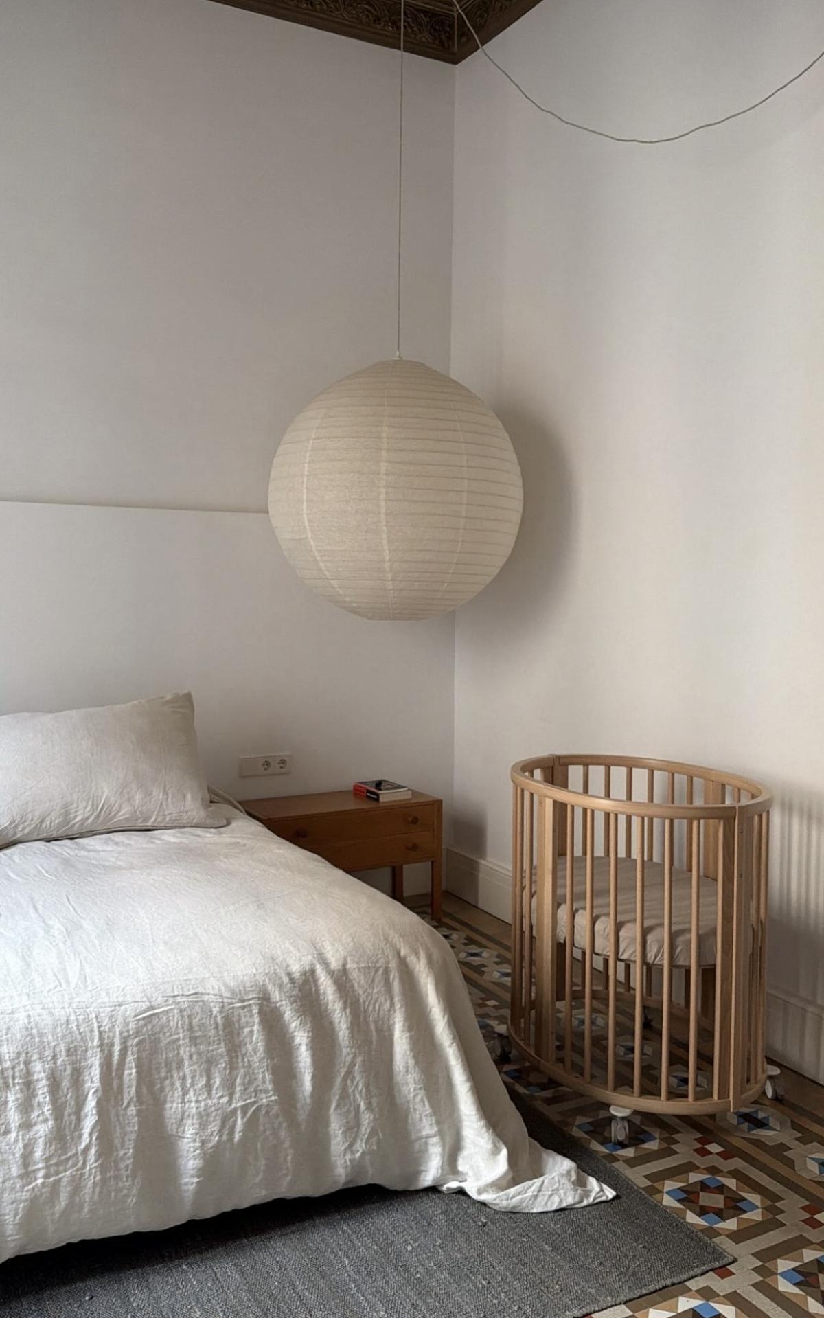 Habitación principal en la casa de Úrsula Corberó en Barcelona