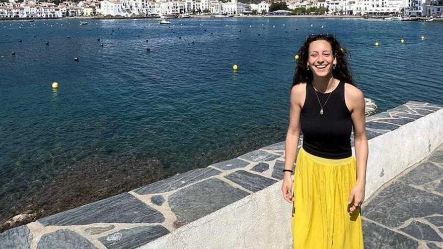 Alba Ferrer Tur, jove eivissenca a Badalona: «Si dic alguna paraula així més catalana, o correcta, la meva família em diu: ‘Què catalanitzada vens’»