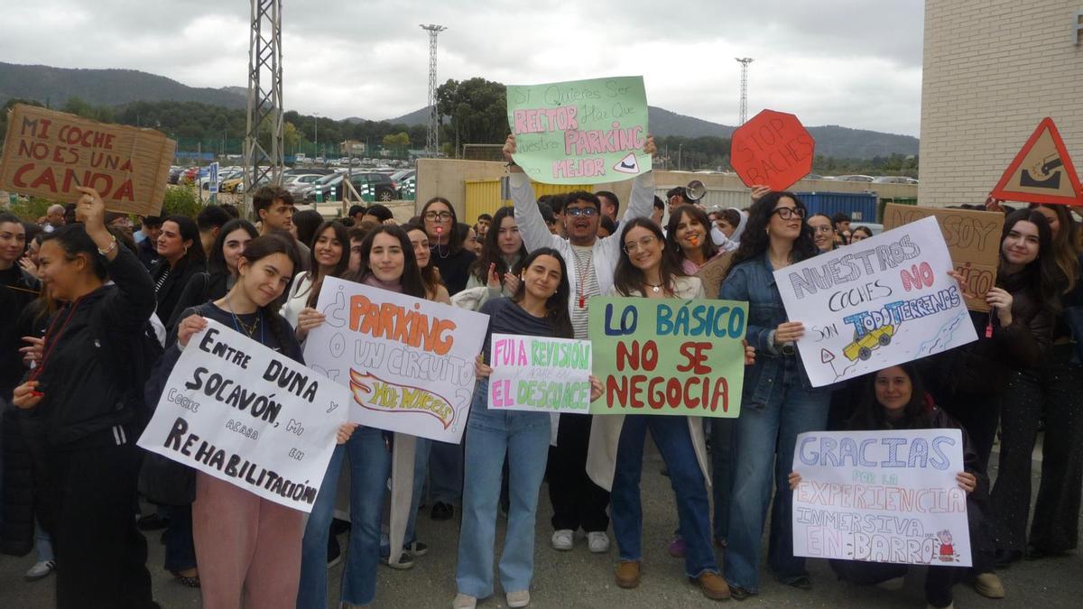 Concentración de estudiantes en la UMU.