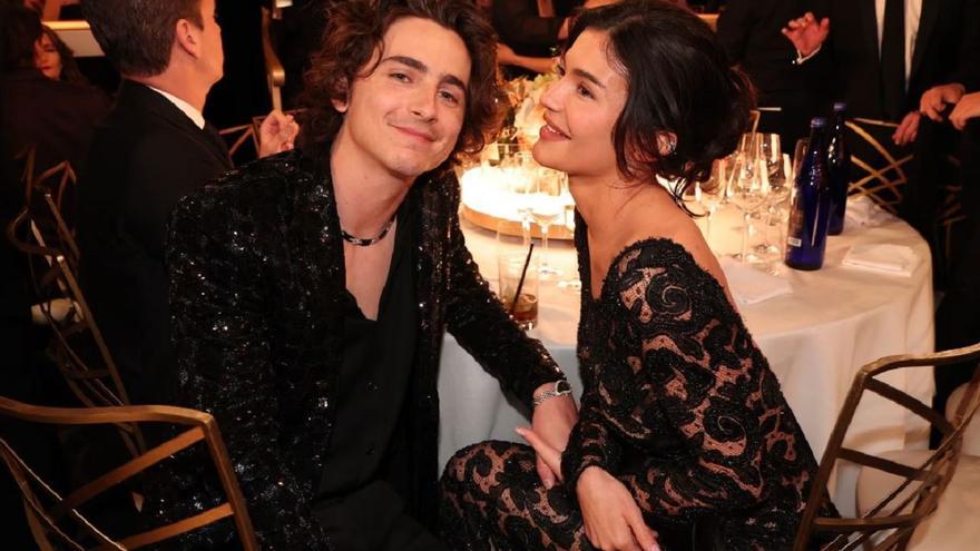 Kylie Jenner y su beso viral con Timothée Chamalet, la anécdota más dulce de los Globos de Oro