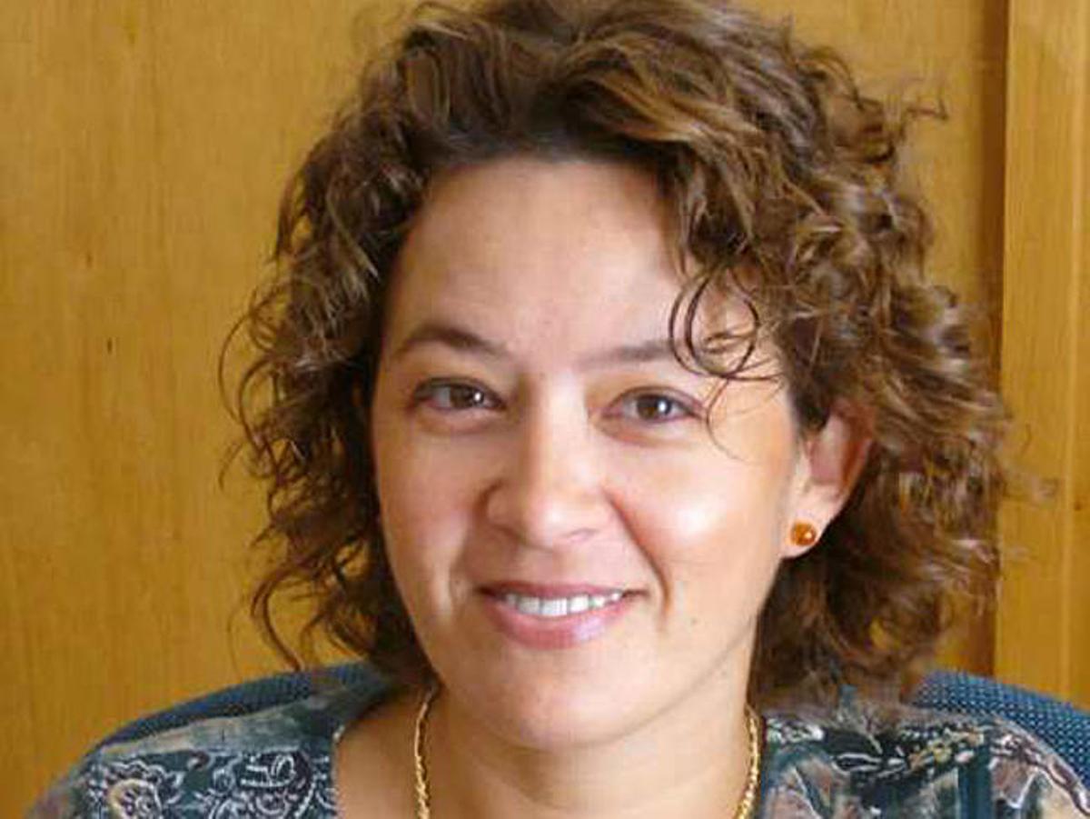 JOSEFINA BUENO. VICERRECTORA DE EXTENSIÓN UNIVERSITARIA DE LA UA. "La Universidad de Alicante sólo cede el espacio, como a otros colectivos, no entramos en los contenidos, que no tienen ningún reconocimiento académico"
